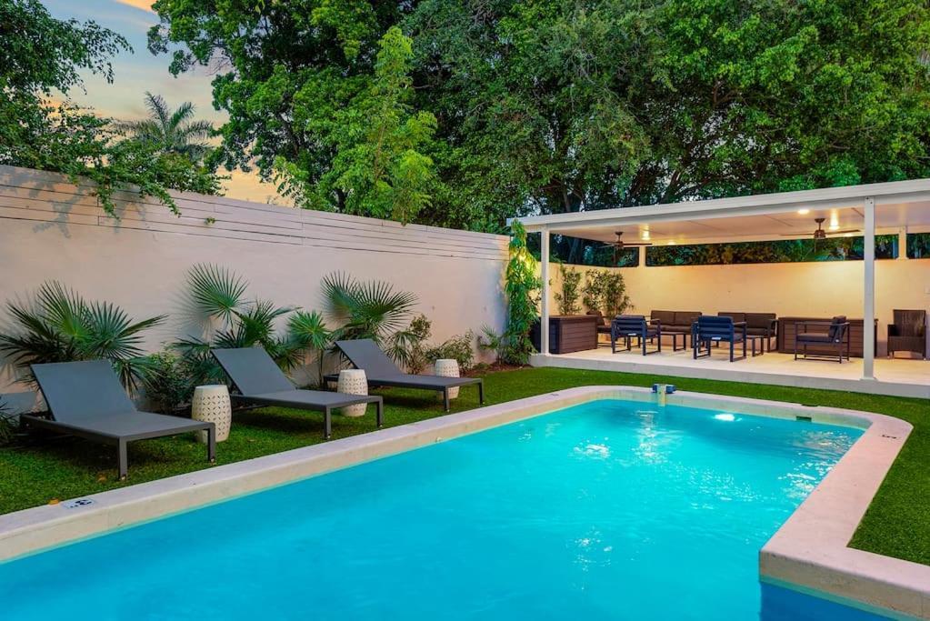 Beautiful Villa With Heated Pool Must Seen! Miami Exterior photo