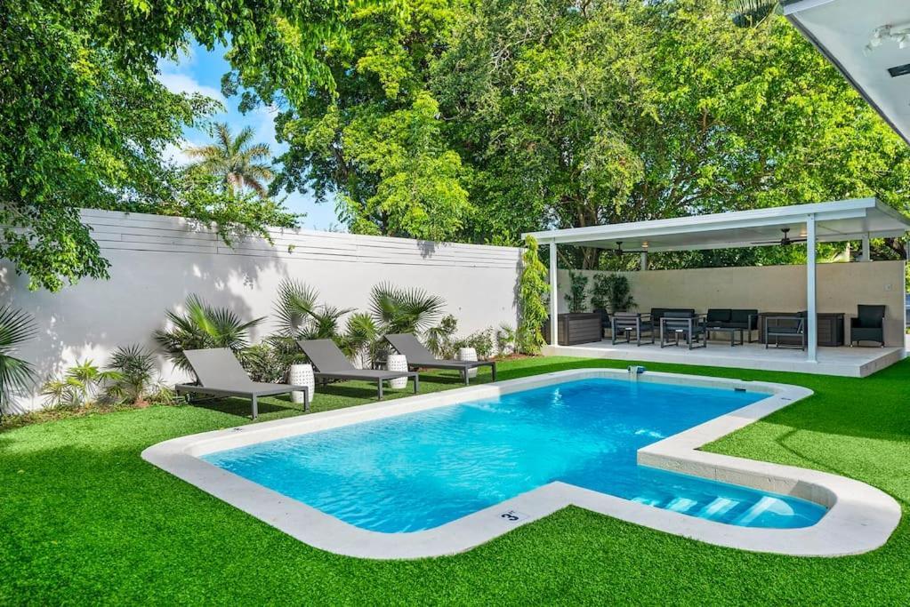 Beautiful Villa With Heated Pool Must Seen! Miami Exterior photo